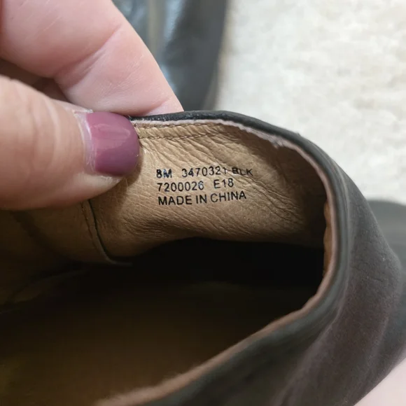 Frye Ladies Black Leather Booties Size 8 - Picture 7 of 7